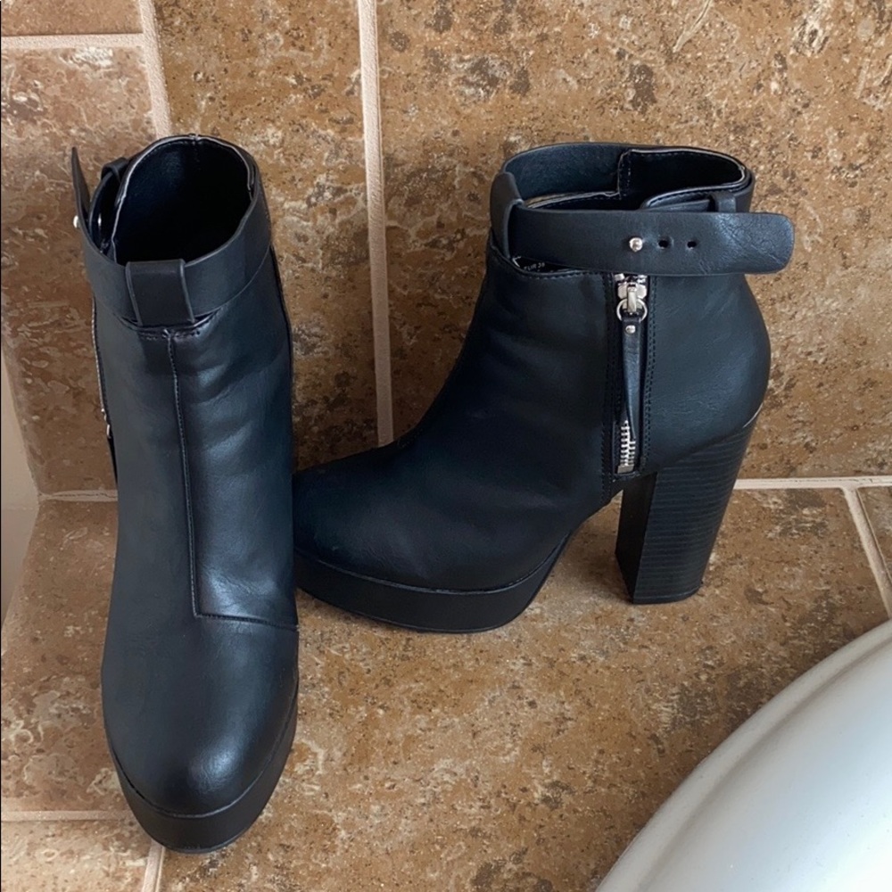 H&M boots - ‼️ SOLD ‼️